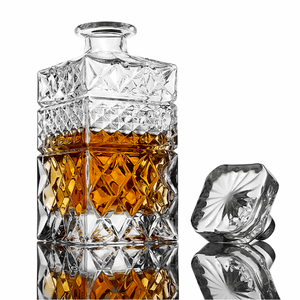 The Whiskey Decanter Gift Set - CanvasSphere